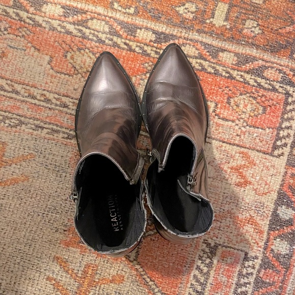 Kenneth Cole metallic ankle boots - Picture 3 of 6